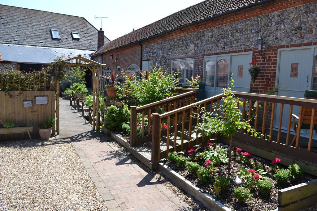 The Barns Bed and Breakfast Thorpe Market Exteriör bild
